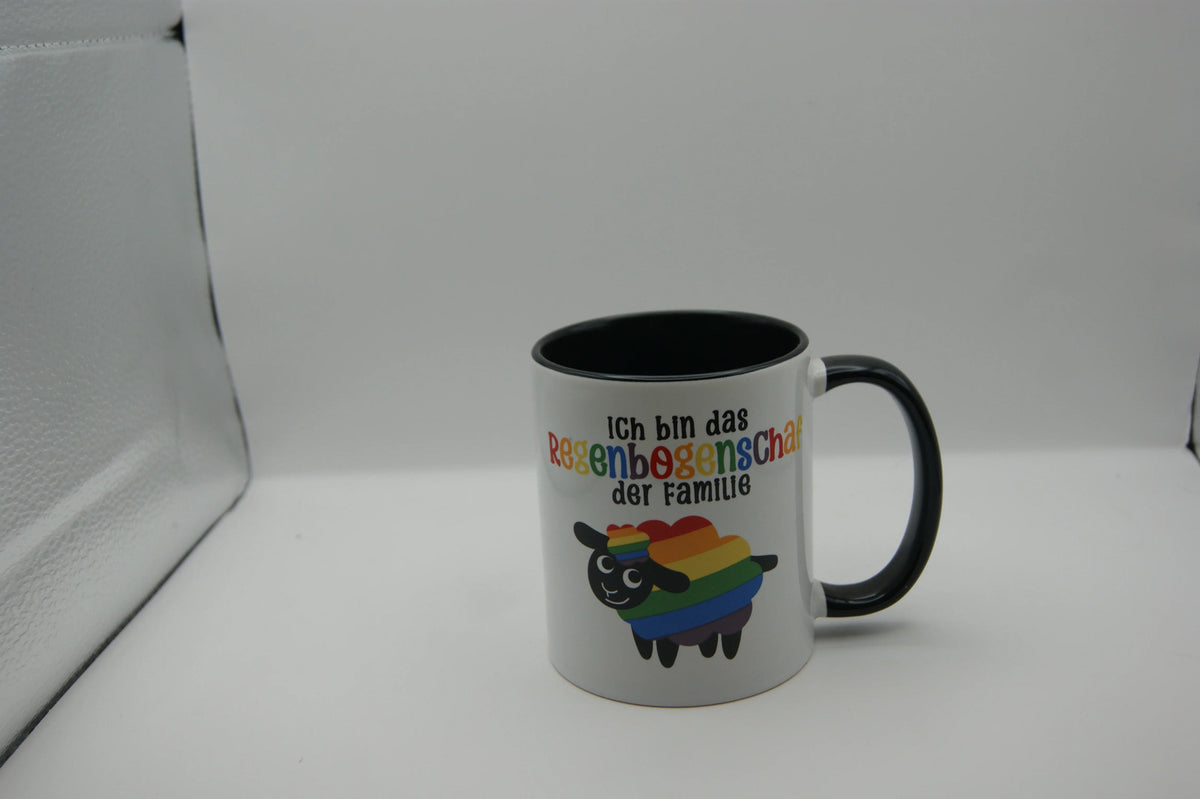 Out of the Blue Keramikbecher „Ich bin das Regenbogenschaf der Familie“ OVP