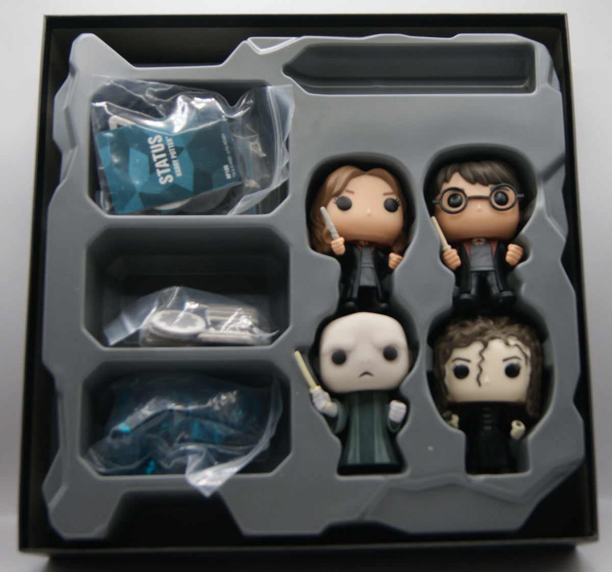 Funko Funkoverse Harry Potter 100 Strategie-Spiel Deutsch 4 Funko Figuren komplett
